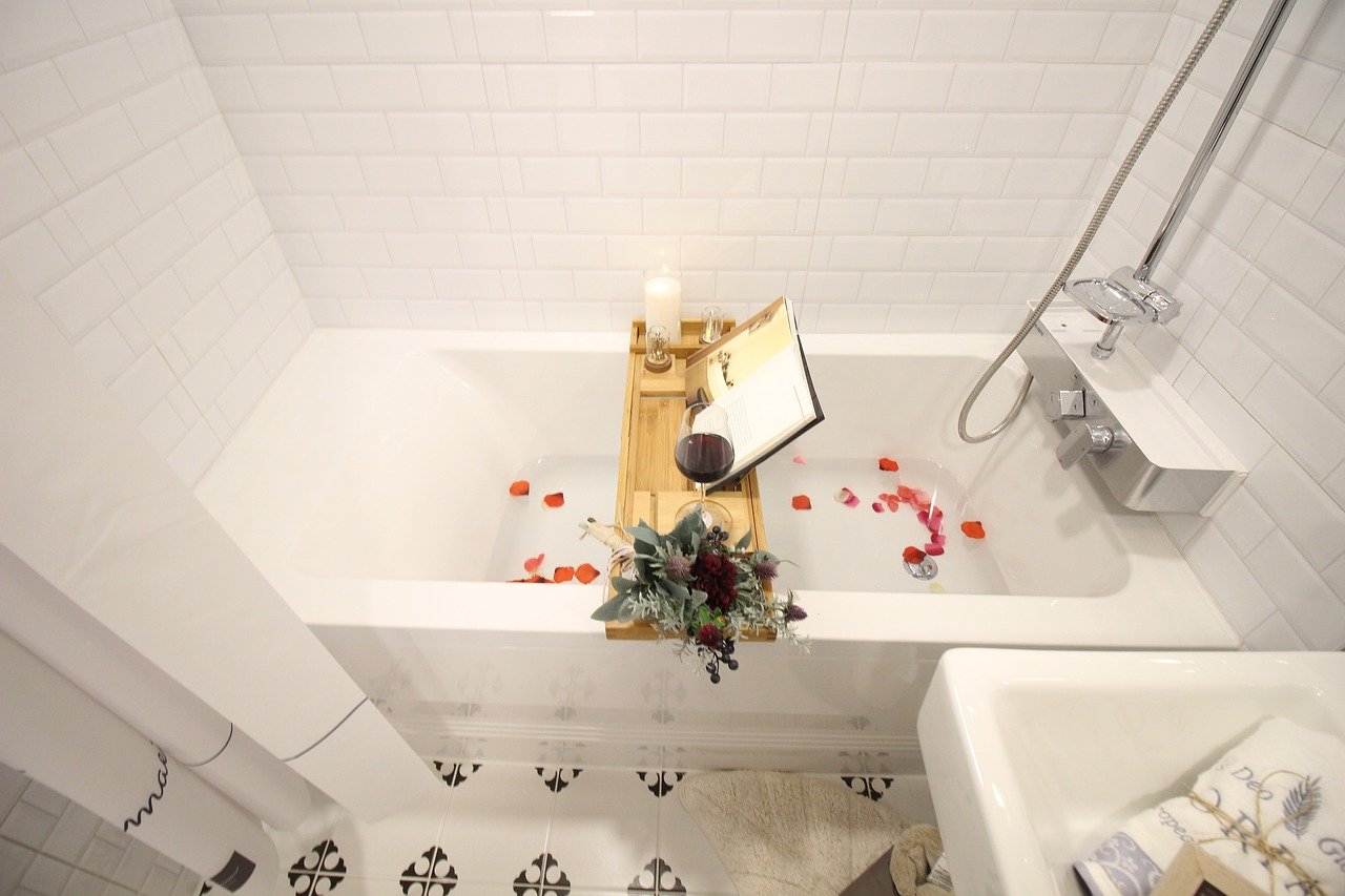 10 Ideen für kleine Badezimmer in deinem Stadtapartment – MODUSTRIAL